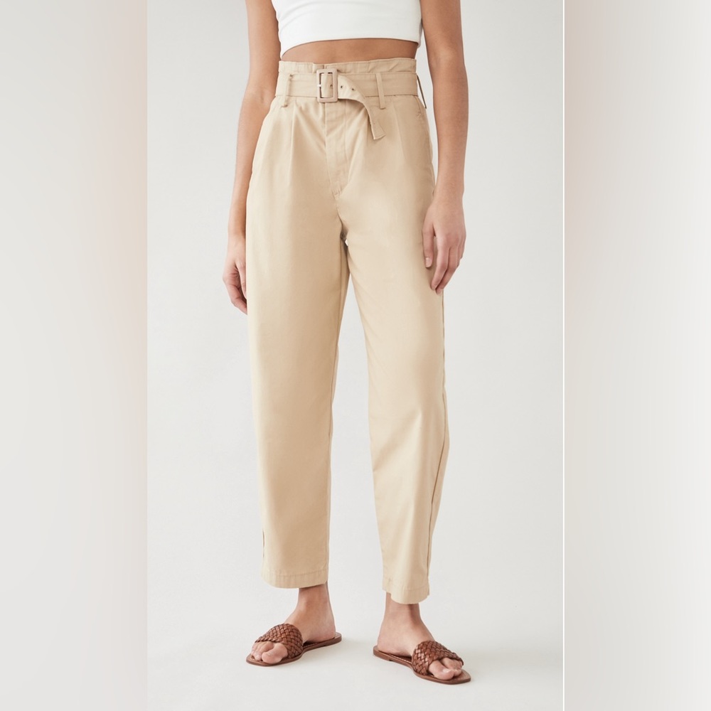 NWT Levi’s Premium High Loose Taper Pants, Size 27